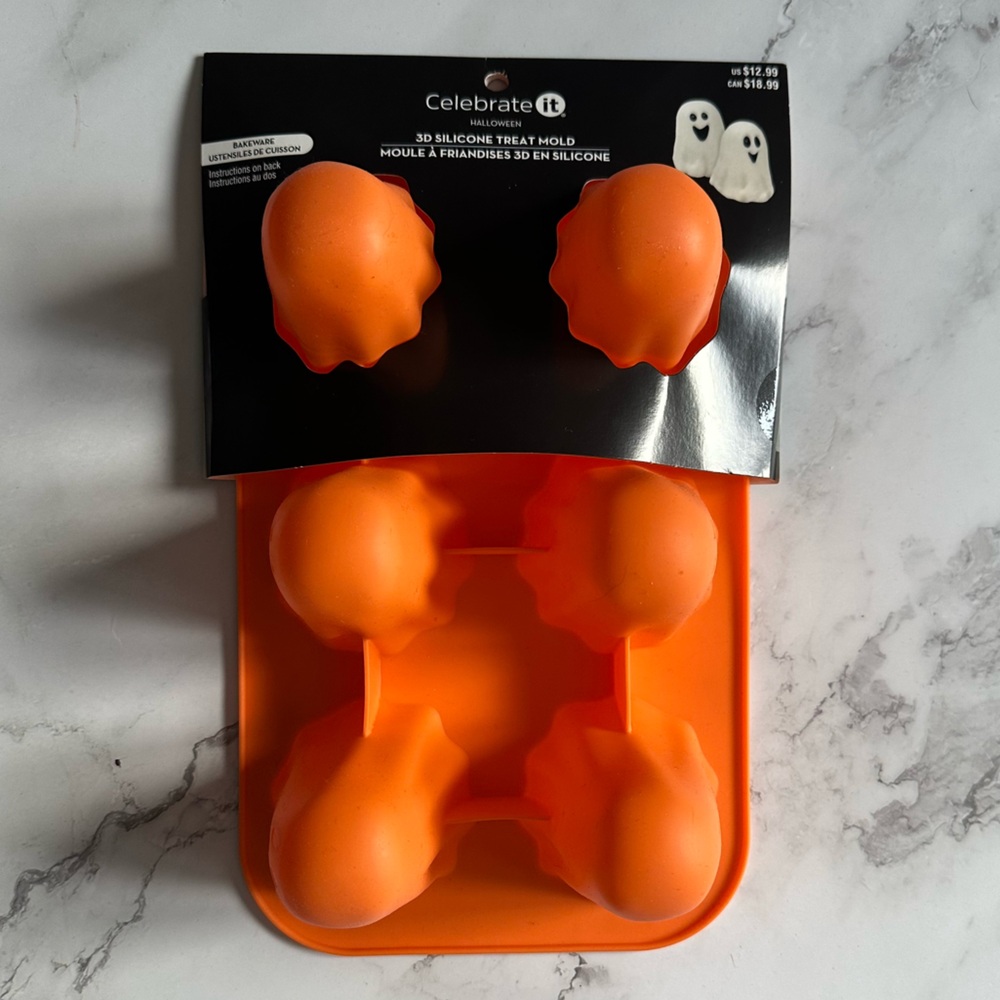 NWT 3D Ghost Silicone Treat Mold by Celebrate It®